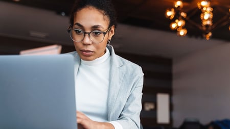 businesswoman-working-alone