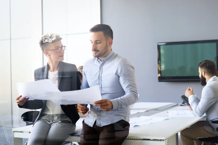 picture-of-businesspeople-having-meeting